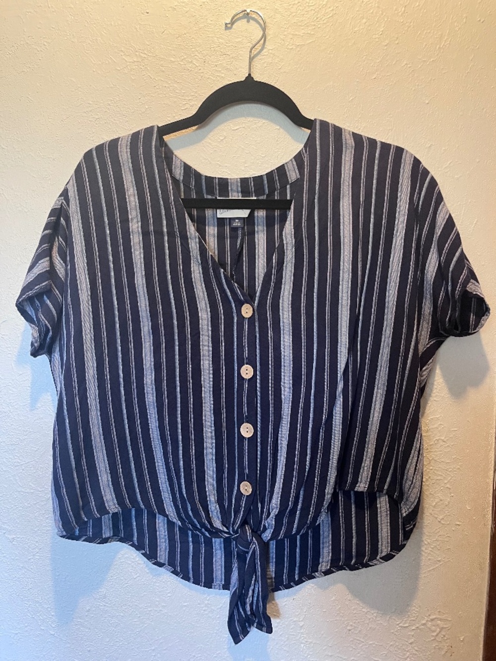 Universal thread blue striped blouse